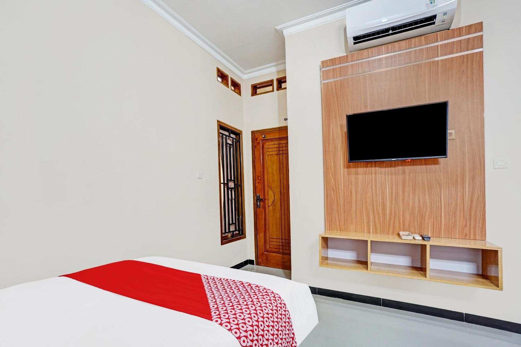 Avisha Guest House Syariah Malang Eksteriør bilde