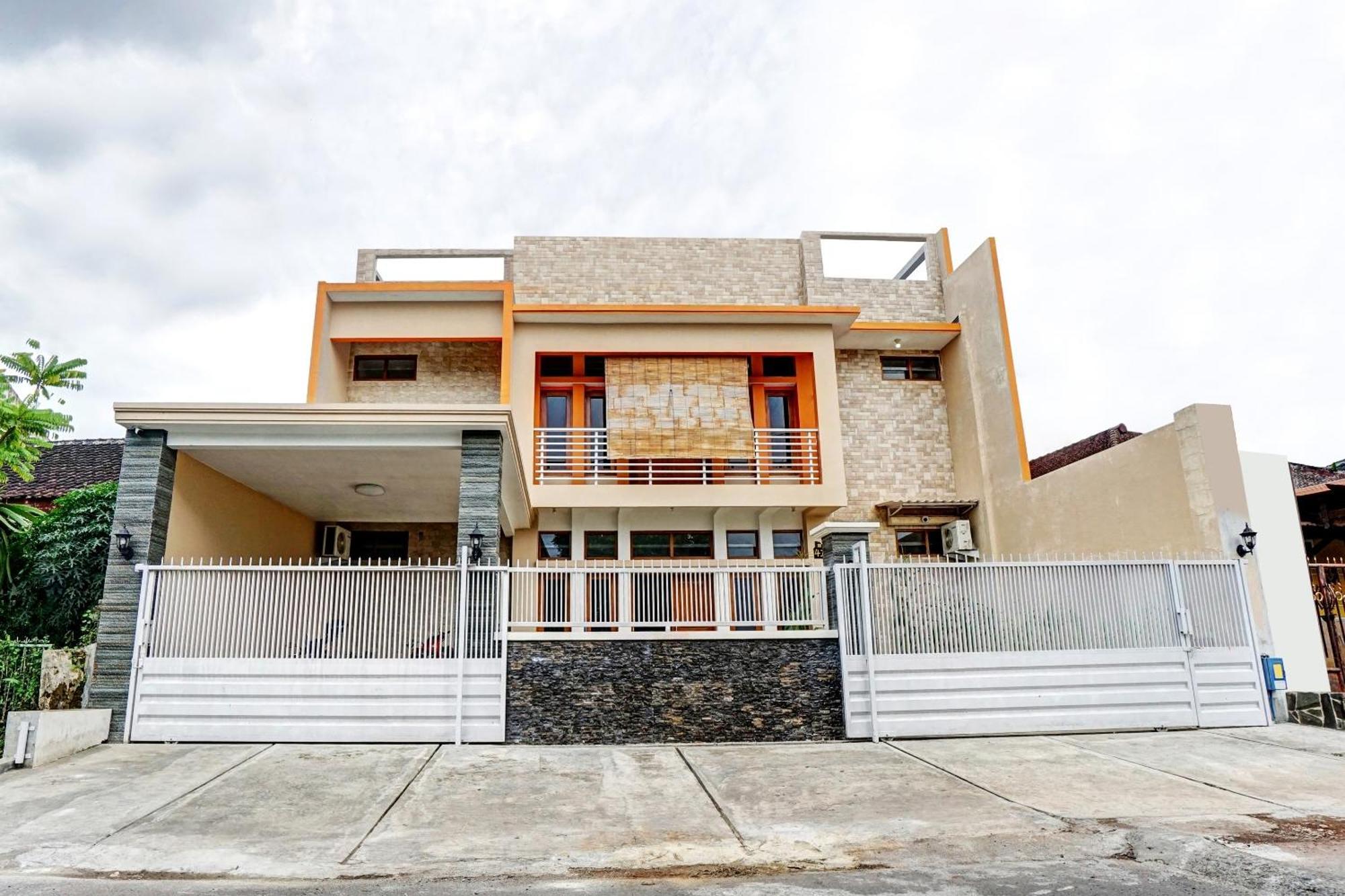Avisha Guest House Syariah Malang Eksteriør bilde