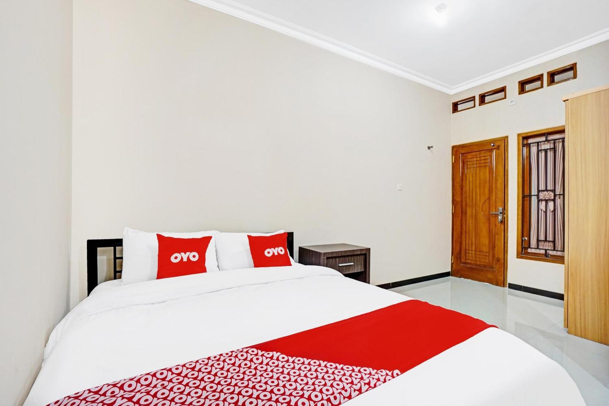 Avisha Guest House Syariah Malang Eksteriør bilde