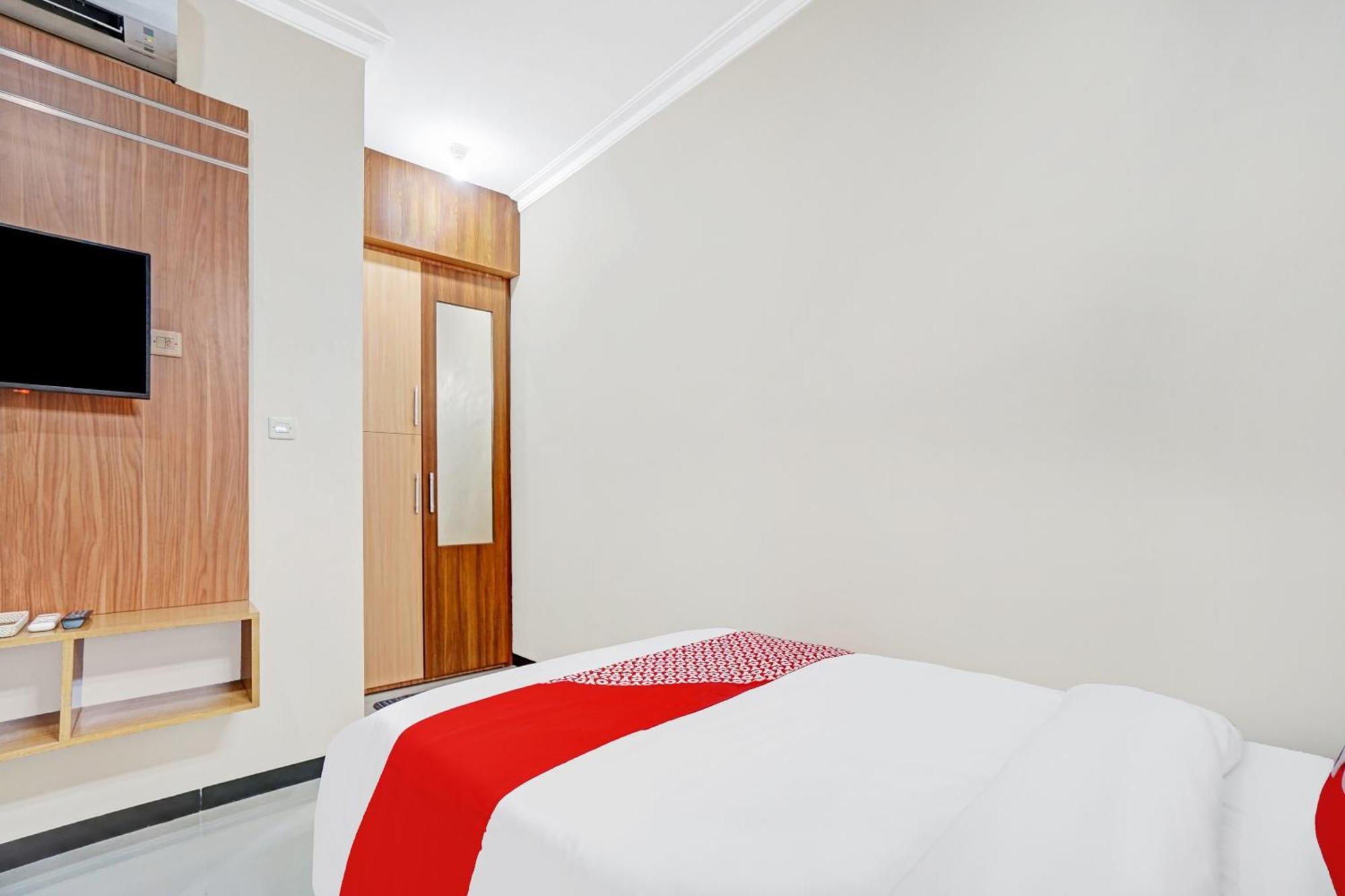 Avisha Guest House Syariah Malang Eksteriør bilde